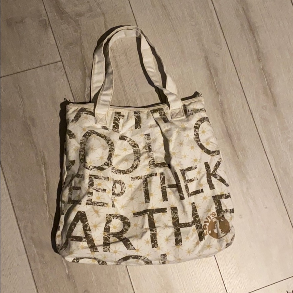 Levi’s tote